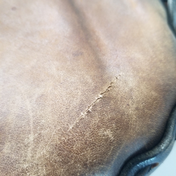 Vintage | Leather Saddle Bag - Picture 7 of 11